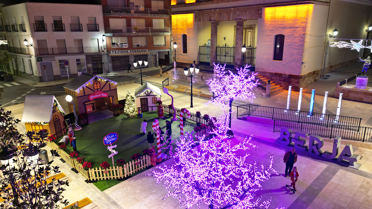 Berja inaugura este lunes la Plaza de la Navidad con Papá Noel como protagonista